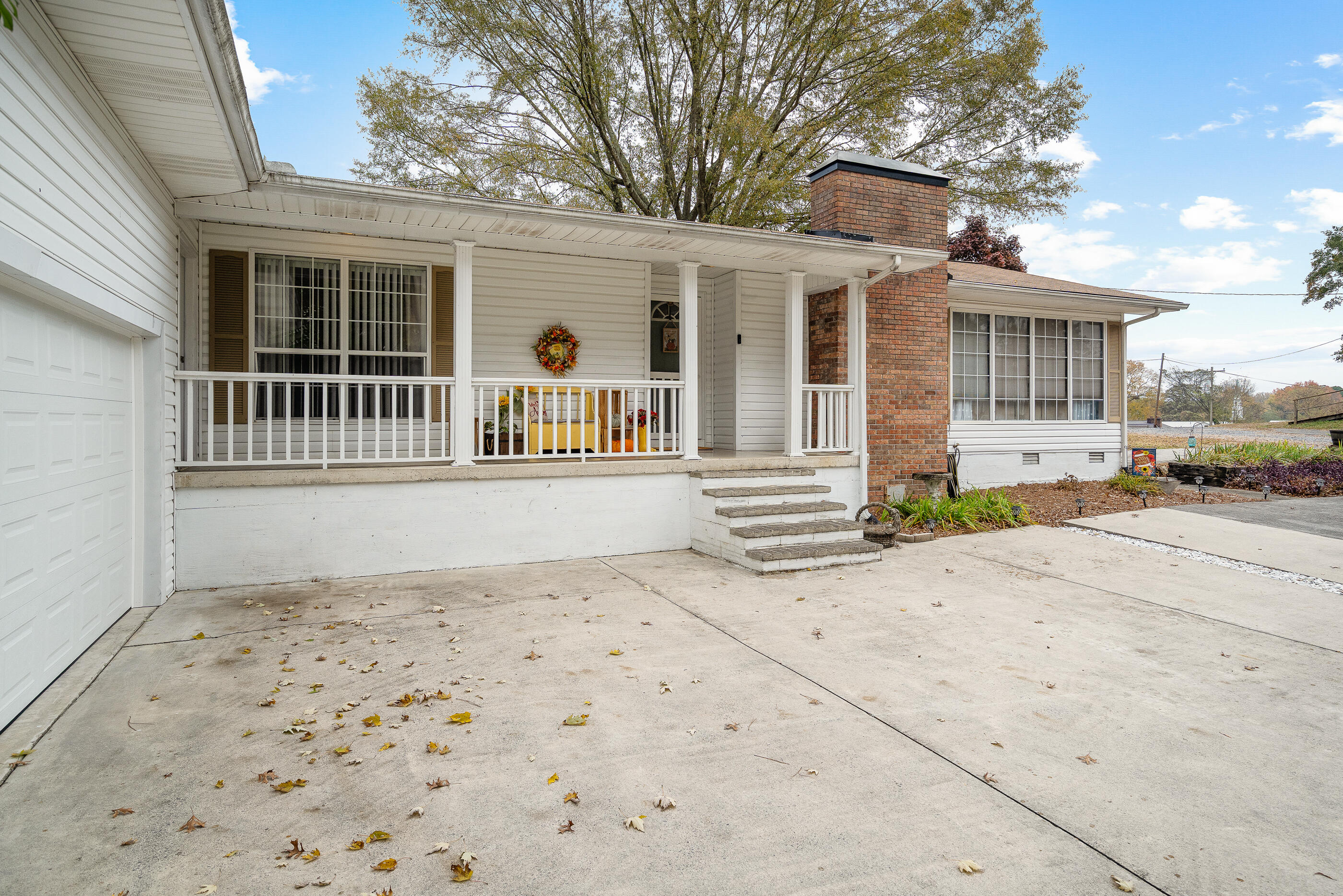 112 Albertson Drive Dalton, GA 30721 - Photo 7 of 49 112AlbertsonDr-7