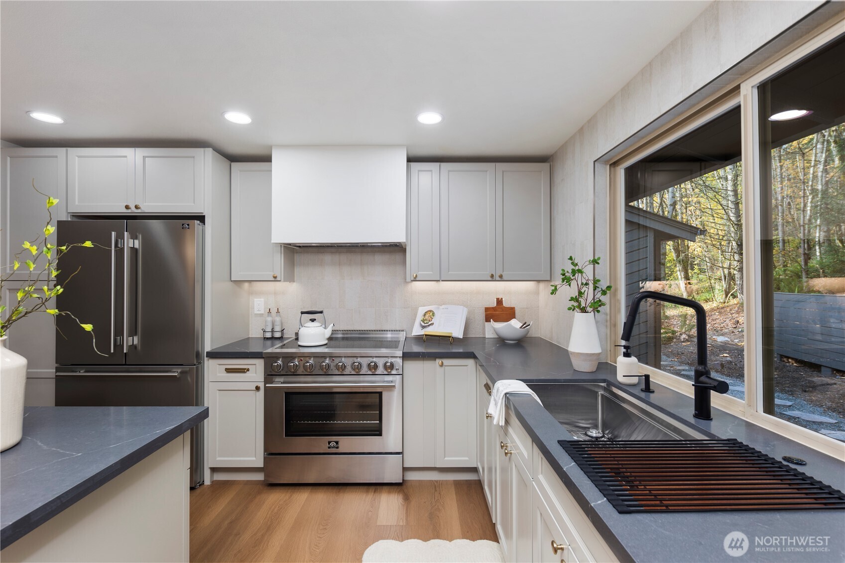 25510 Southeast 159th Street Issaquah, WA 98027 - Photo 17 of 39