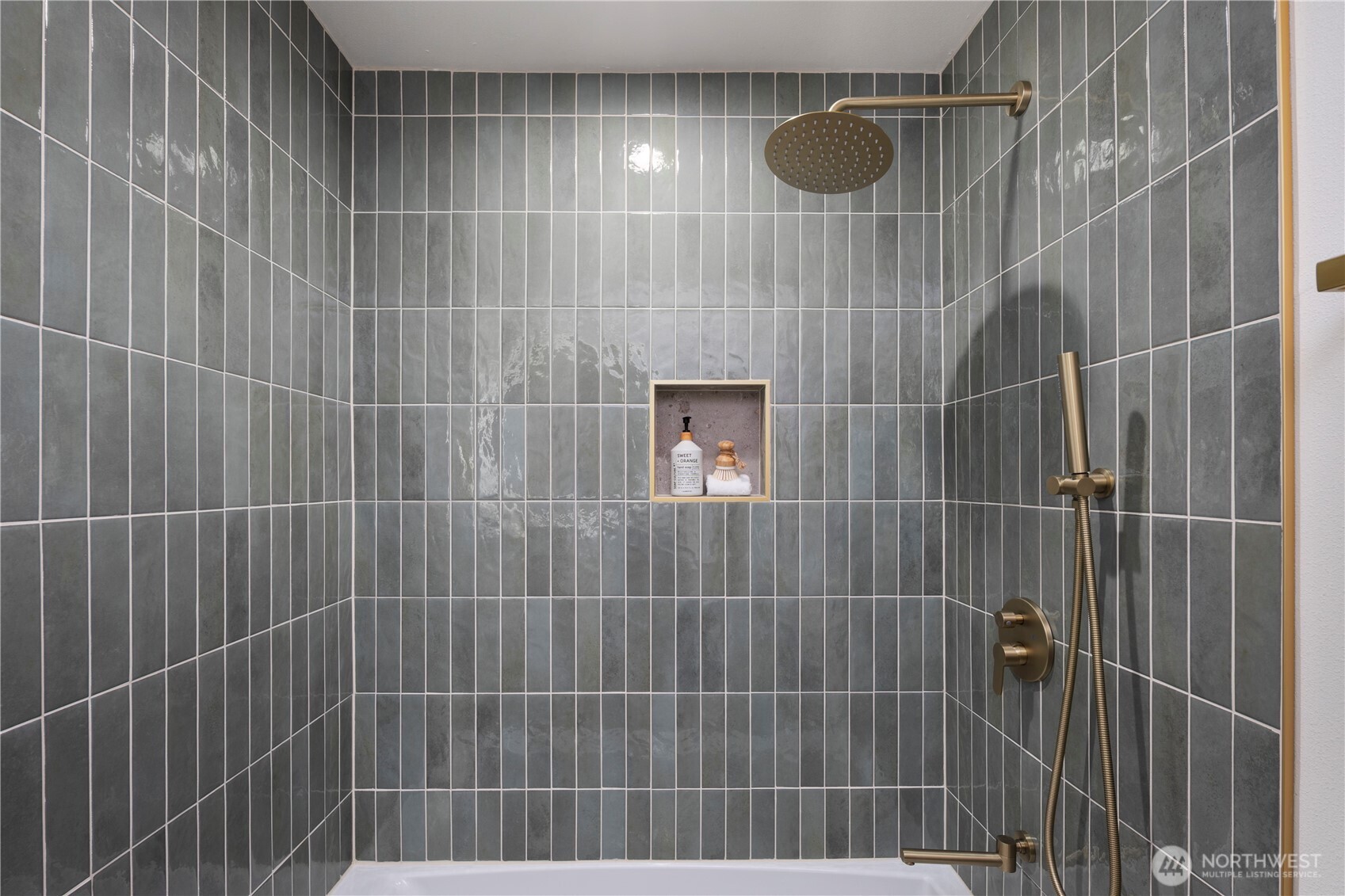 25510 Southeast 159th Street Issaquah, WA 98027 - Photo 20 of 39