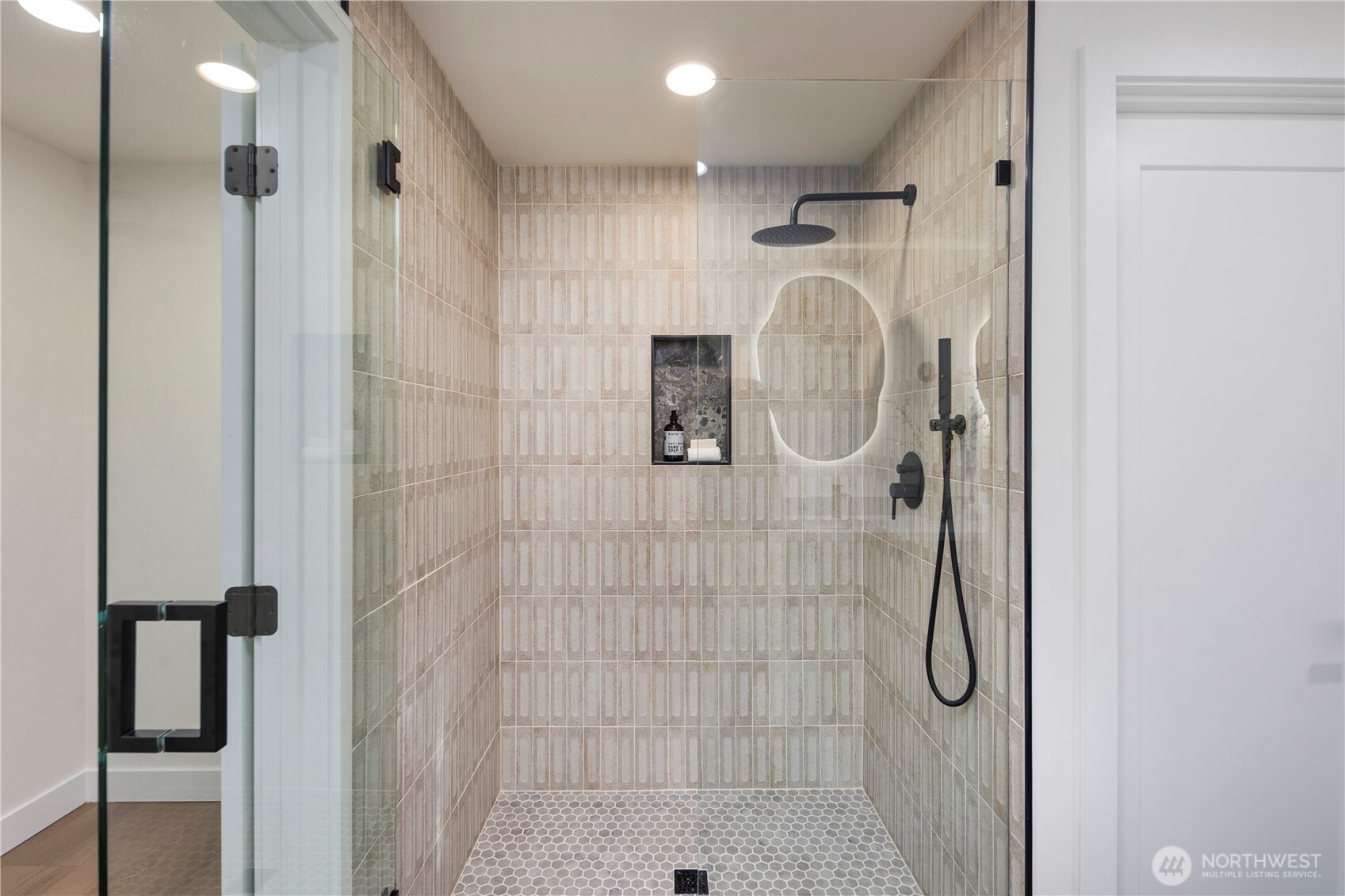 25510 Southeast 159th Street Issaquah, WA 98027 - Photo 26 of 39