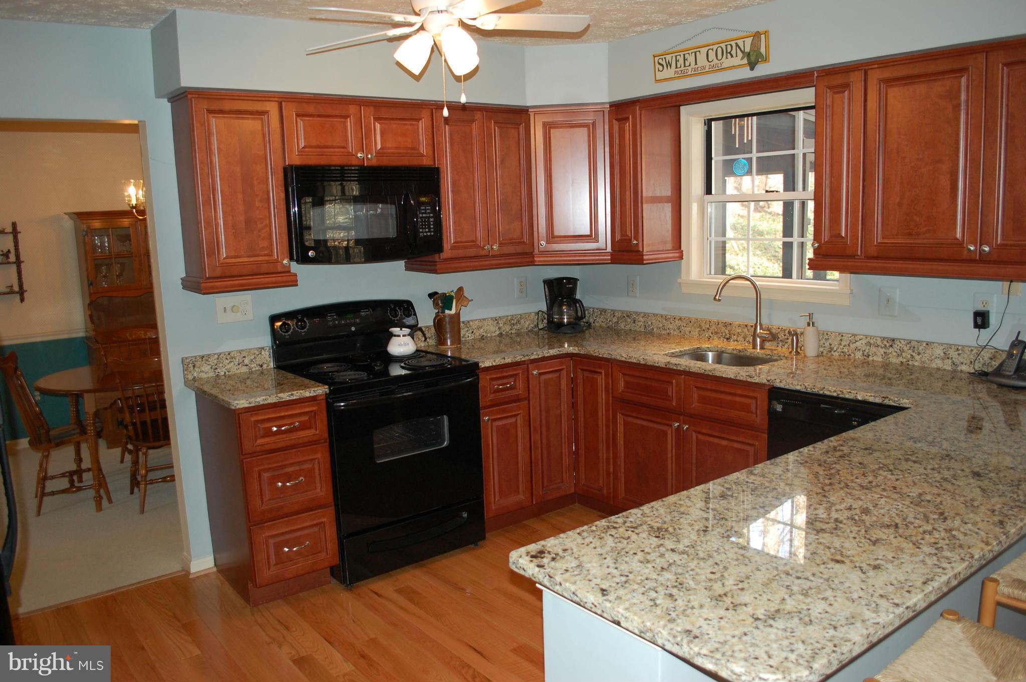 51 Sheridan Road Arnold, MD 21012 - Photo 2 of 28 Kitchen
