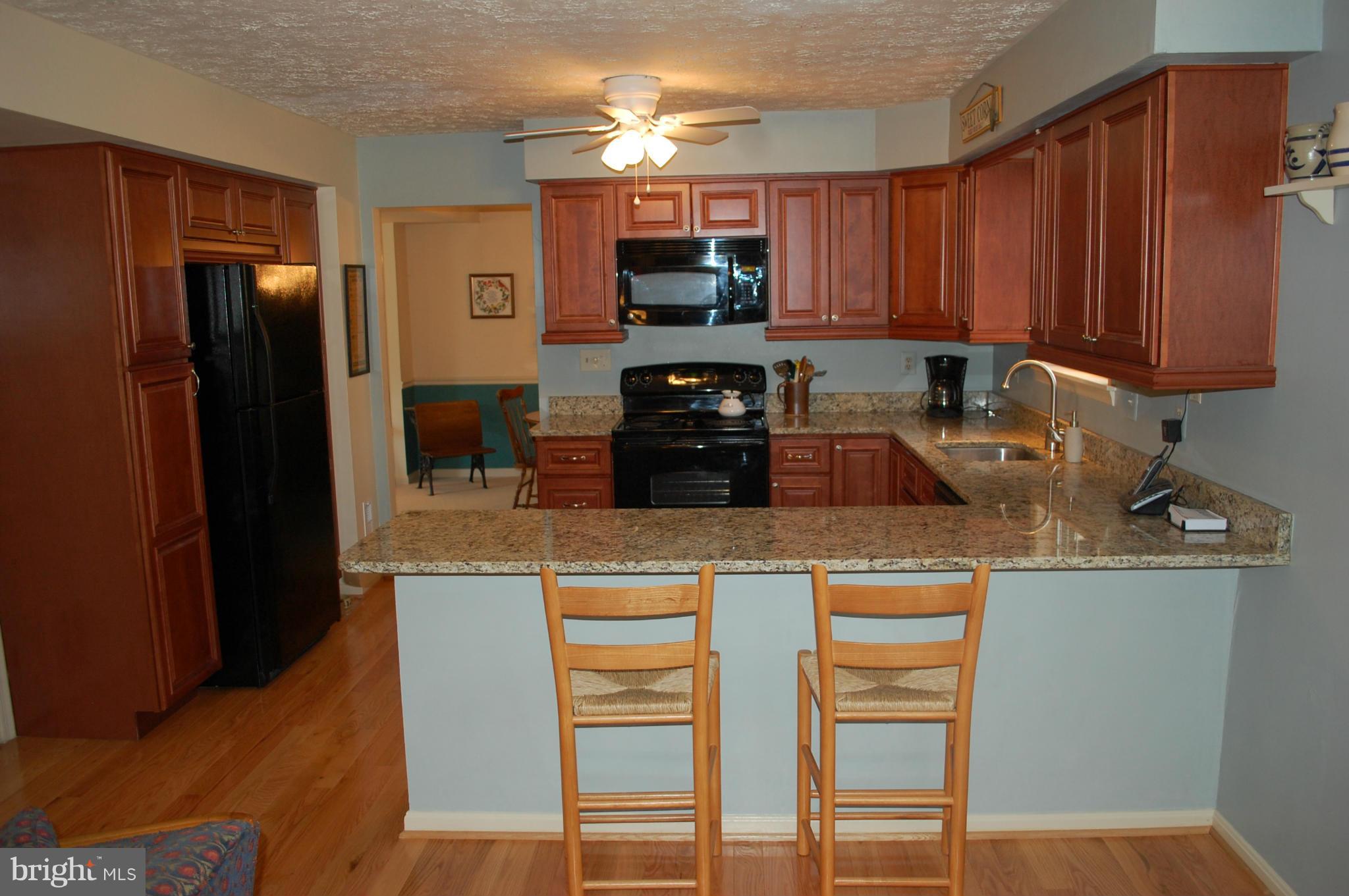 51 Sheridan Road Arnold, MD 21012 - Photo 3 of 28 Kitchen