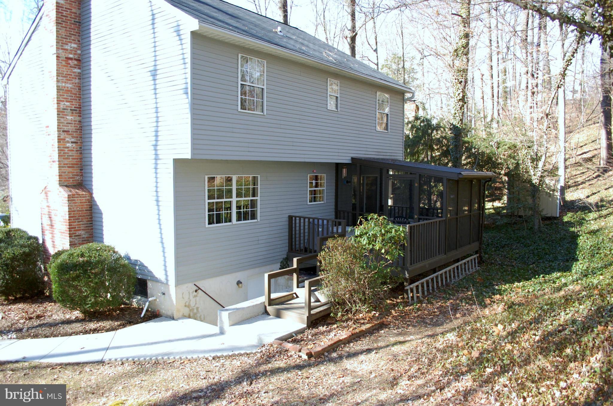 51 Sheridan Road Arnold, MD 21012 - Photo 23 of 28 Exterior (Rear)