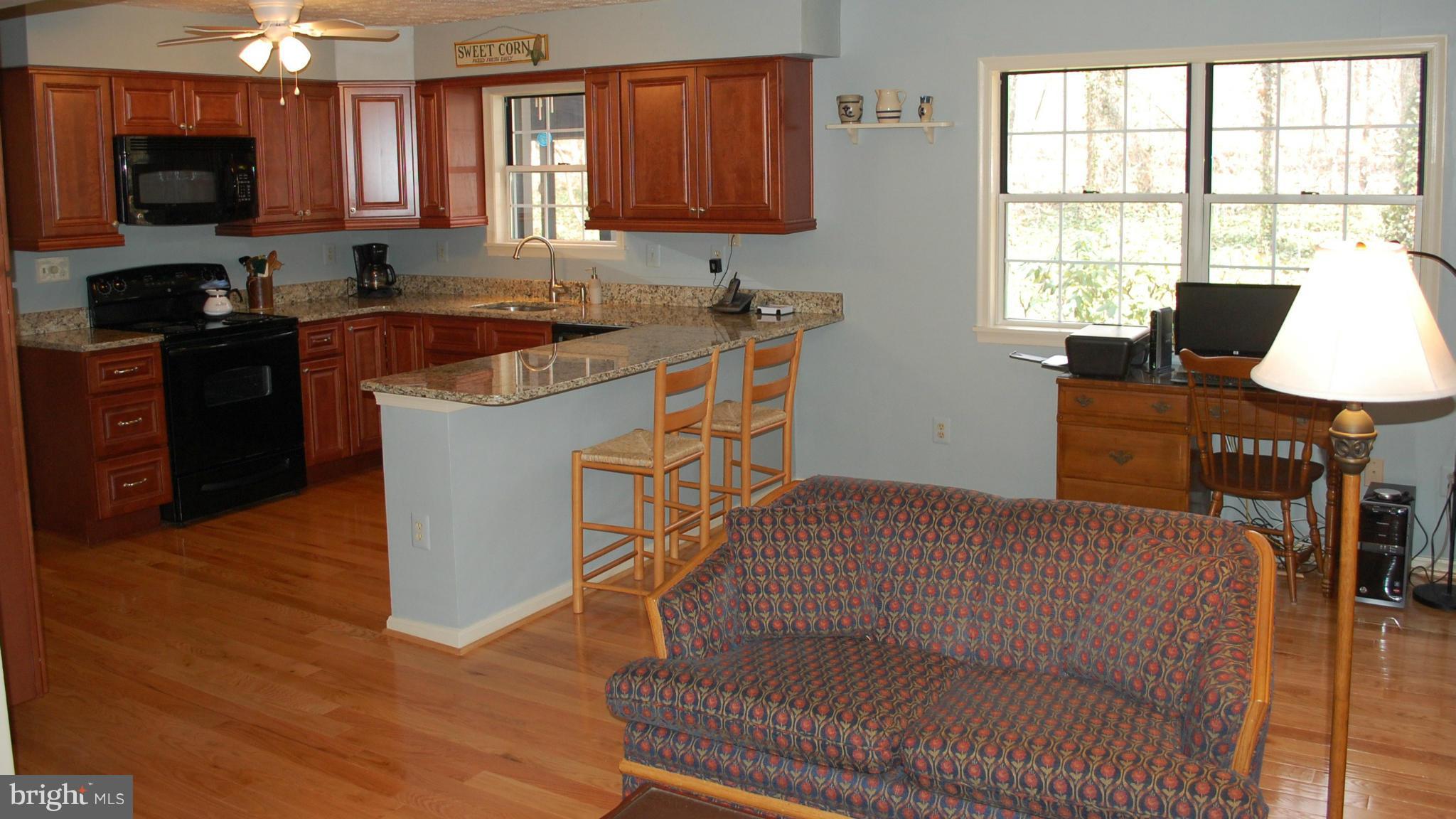 51 Sheridan Road Arnold, MD 21012 - Photo 7 of 28 Kitchen