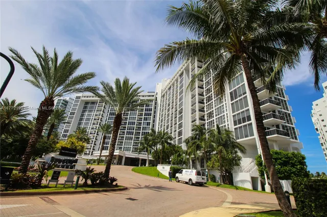 $1,125,000 | 10275 Collins Avenue, Unit 833, Bal Harbour, FL 33154