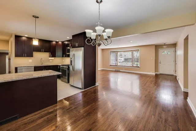 $3,150 | 1422 Dorothy Drive, Palatine, IL 60074