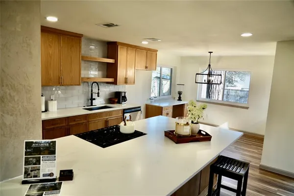 $665,000 | 305 Bluebonnet Drive, Grapevine, TX 76051