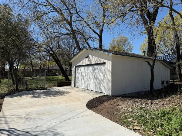 $665,000 | 305 Bluebonnet Drive, Grapevine, TX 76051