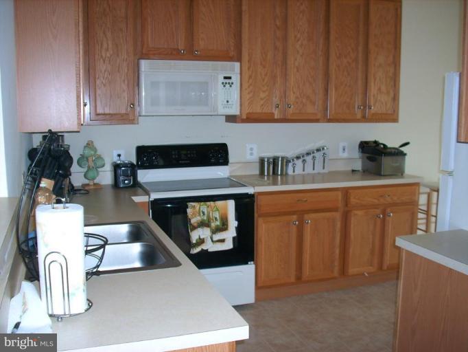4128 Cutty Sark Road Middle River, MD 21220 - Photo 2 of 4 Kitchen