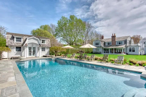 Undisclosed Address, Southampton, NY 11968