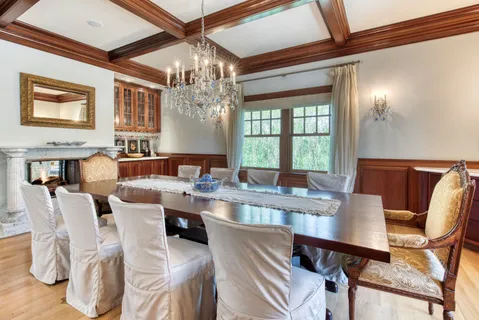 Undisclosed Address, Southampton, NY 11968