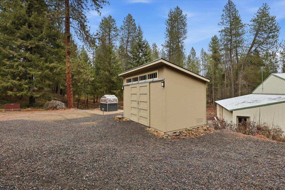 23039 North Crescent Road Chattaroy, WA 99003 - Photo 41 of 47