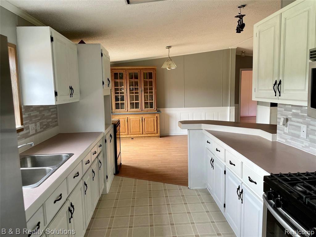2164 Bowers Road Lapeer, MI 48446 - Photo 14 of 26