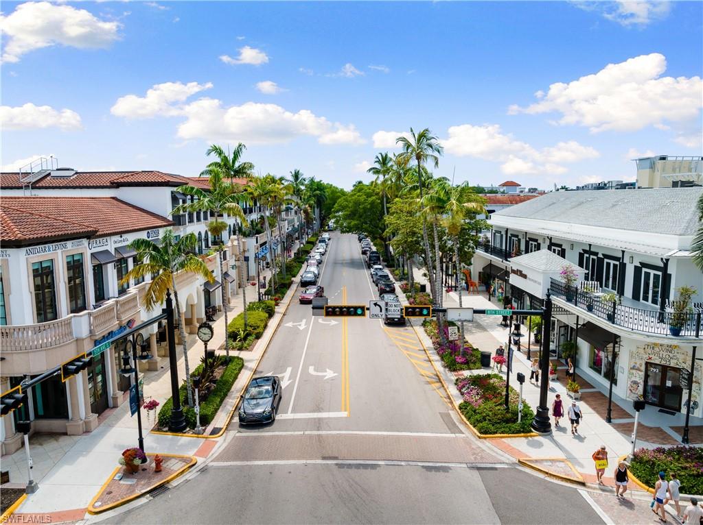 875 6th Avenue South, Unit 304 Naples, FL 34102 - Photo 32 of 40