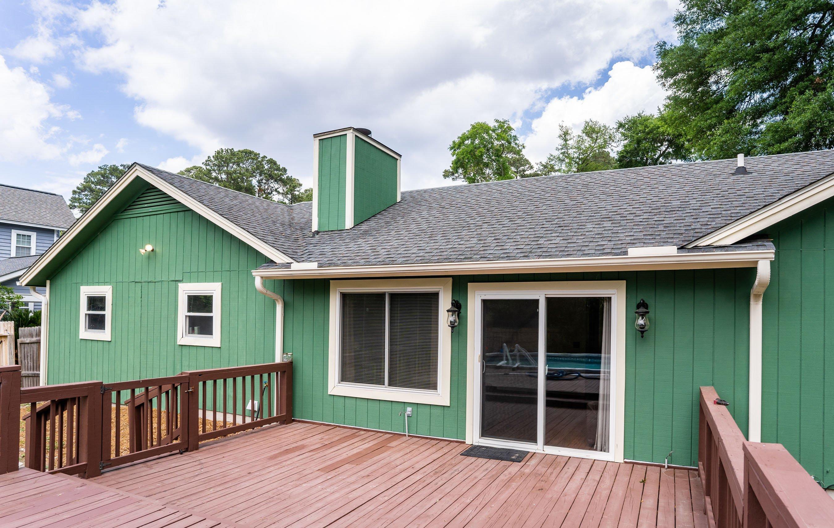 6048 Vaux Road Beaufort, SC 29906 - Photo 23 of 28 Large Deck