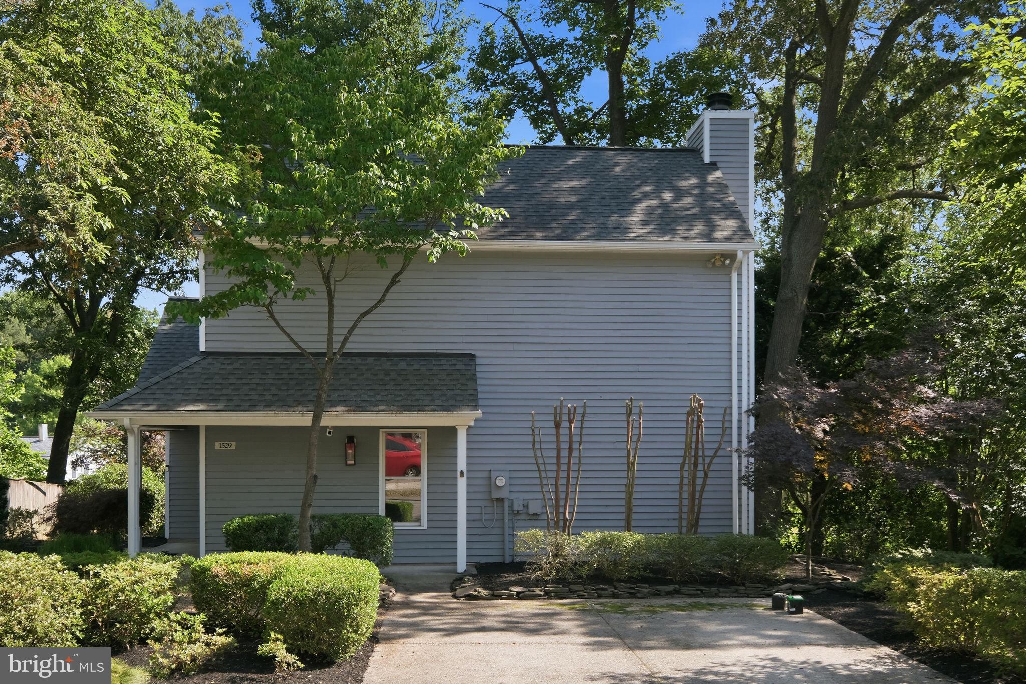 1529 Ritchie Lane Annapolis, MD 21401 - Photo 2 of 35 Charming home nestled among trees.