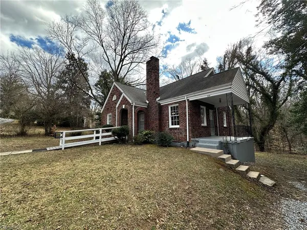 $228,900 | 330 Ridgewood Road, Bassett, VA 24055