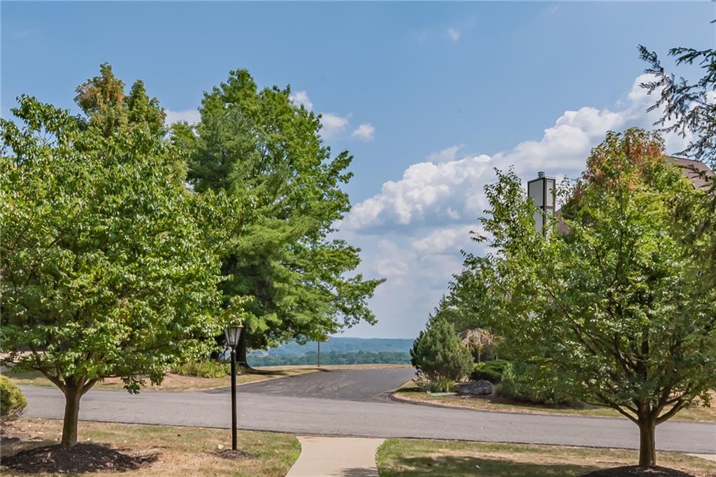 146 Shadow Ridge Drive Pittsburgh, PA 15238 - Photo 2 of 25 Gallery Image 2
