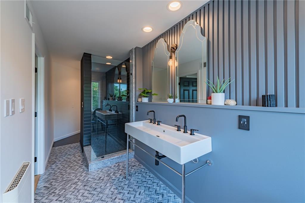 146 Shadow Ridge Drive Pittsburgh, PA 15238 - Photo 16 of 25 Gallery Image 16