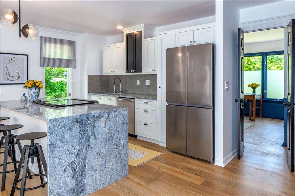 146 Shadow Ridge Drive Pittsburgh, PA 15238 - Photo 3 of 25 Gallery Image 3