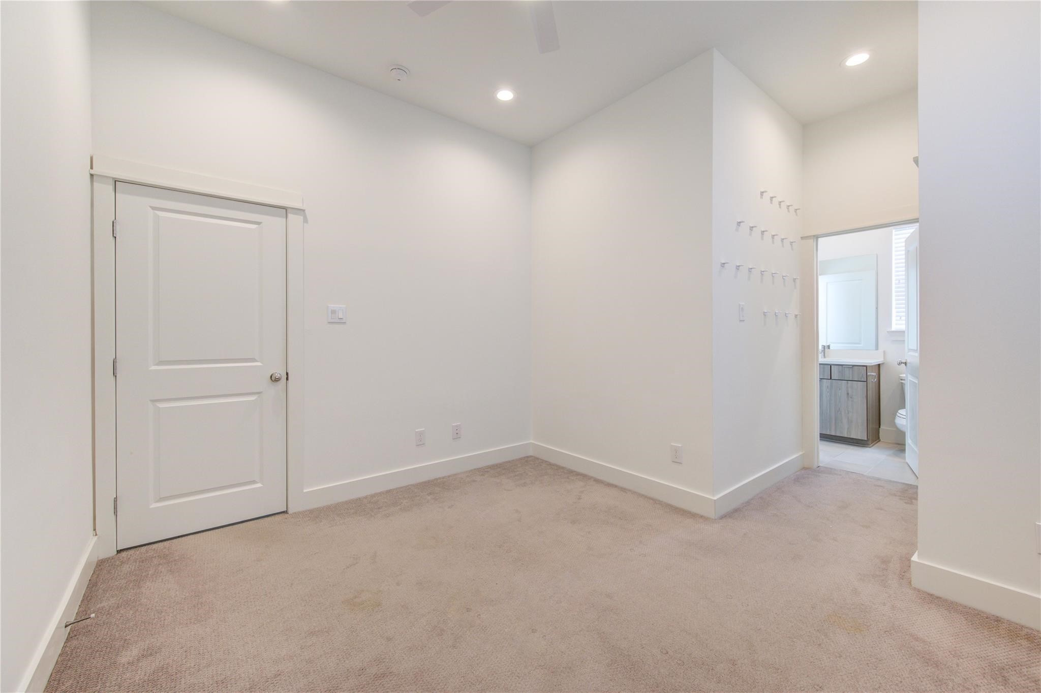 564 Janisch Road Houston, TX 77018 - Photo 17 of 24 Gallery Image 17