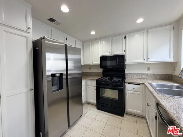 $3,500 | 31 Eastern Avenue, Unit 4, Pasadena, CA 91107