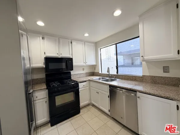 $3,500 | 31 Eastern Avenue, Unit 4, Pasadena, CA 91107