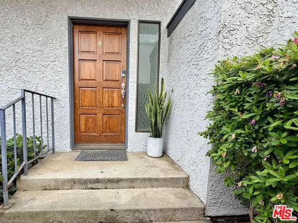 $3,500 | 31 Eastern Avenue, Unit 4, Pasadena, CA 91107