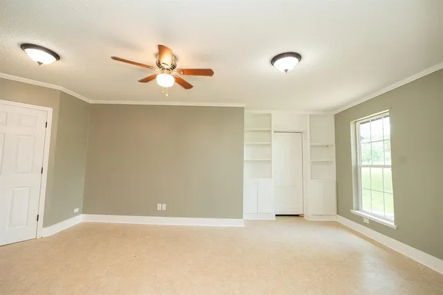a bathroom with a tub