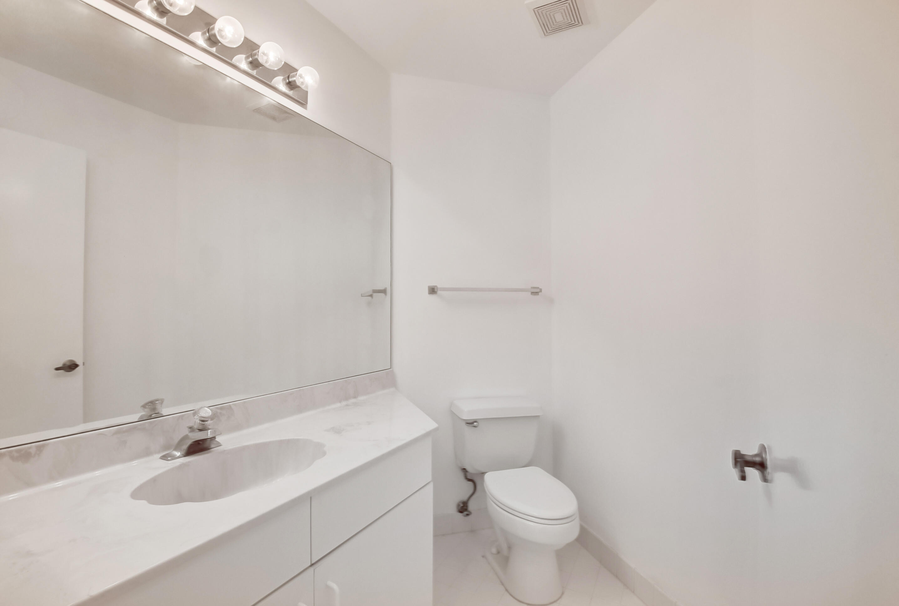 21280 Sawmill Court Boca Raton, FL 33498 - Photo 15 of 34 21_21_ebf_7422_3_4_5_6