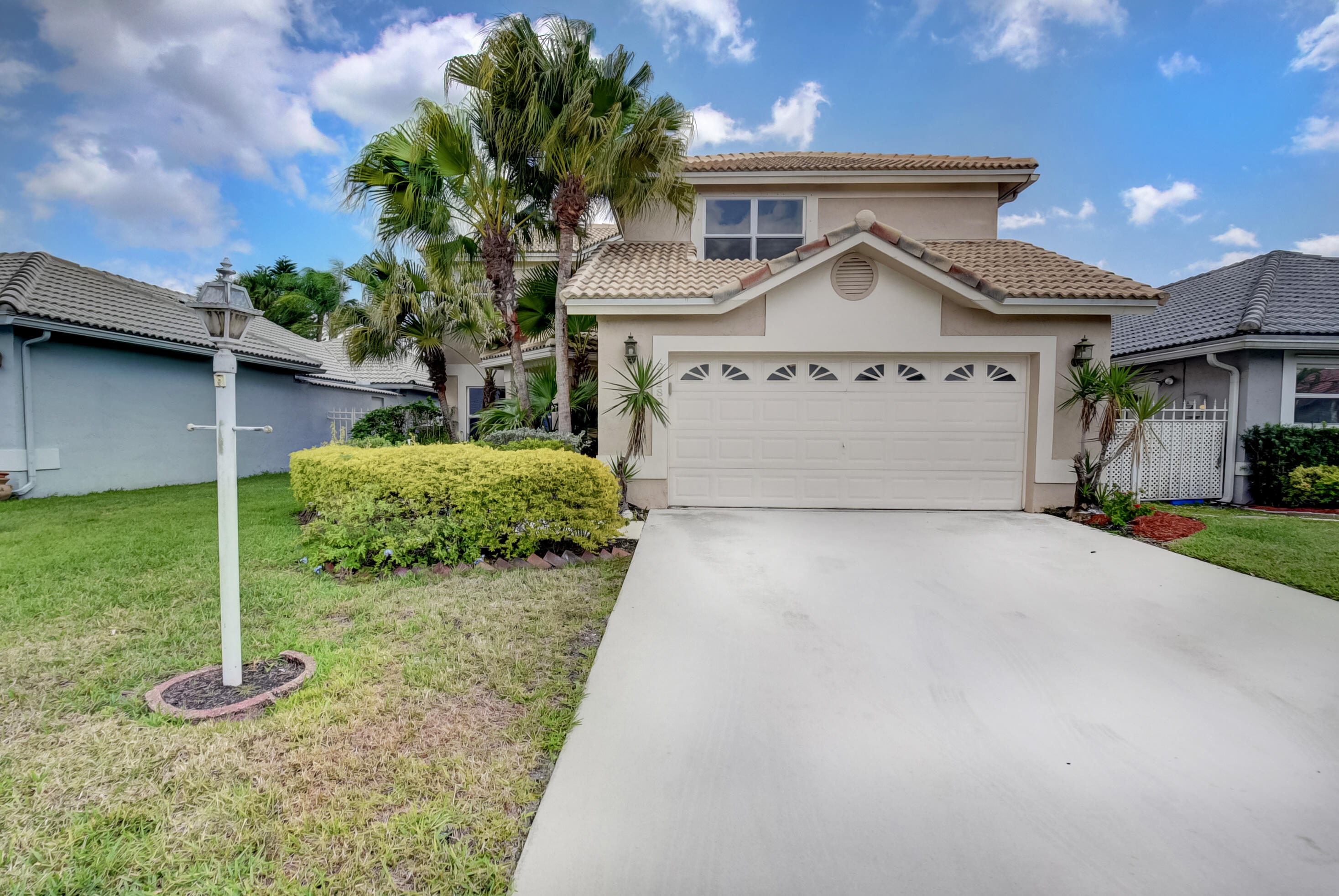 21280 Sawmill Court Boca Raton, FL 33498 - Photo 2 of 34 01_01_ebf_7312_3_4_5_6