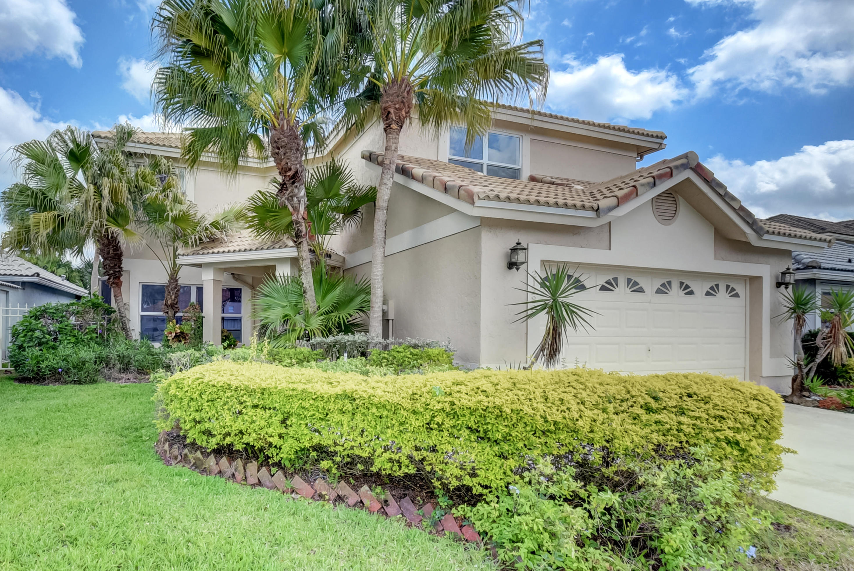 21280 Sawmill Court Boca Raton, FL 33498 - Photo 3 of 34 02_02_ebf_7317_18_19_20_21