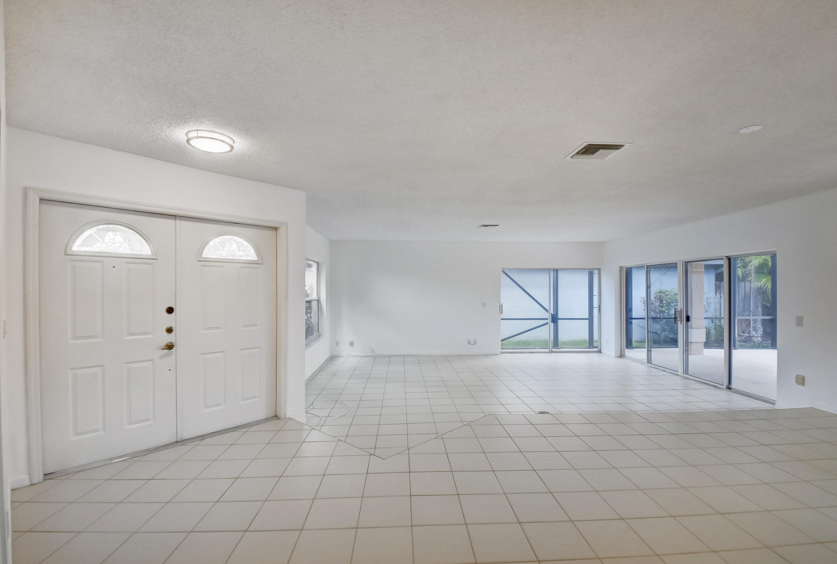 21280 Sawmill Court Boca Raton, FL 33498 - Photo 4 of 34 05_05_ebf_7342_3_4_5_6