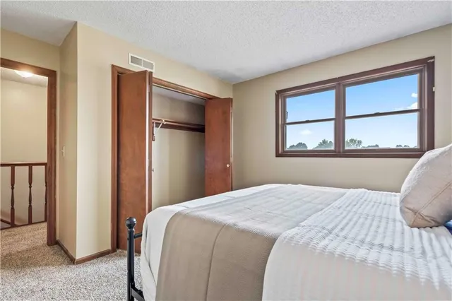 $165,000 | 1113 Jeff Circle, Paola, KS 66071