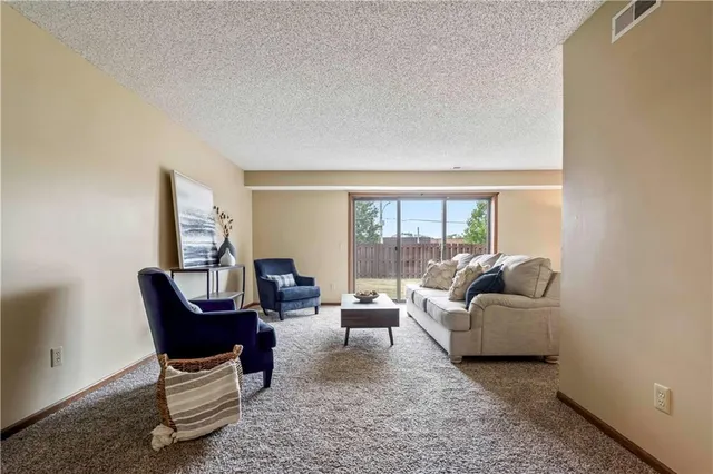 $165,000 | 1113 Jeff Circle, Paola, KS 66071