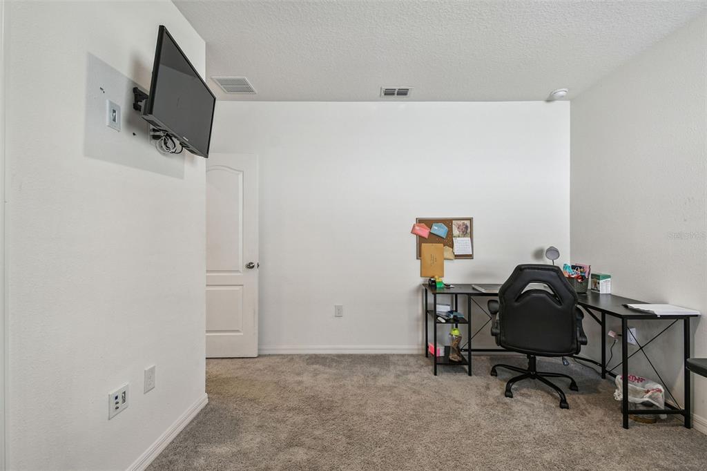 8207 Abalone Loop Palmetto, FL 34221 - Photo 26 of 37
