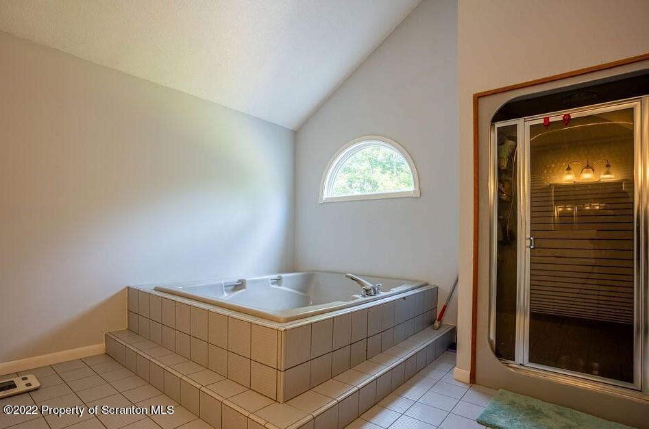 71 Ruffed Grouse Road Greentown, PA 18426 - Photo 17 of 51 Gallery Image 17