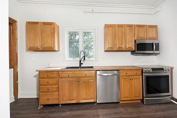 $900,000 | 963 Main Street, Leicester, MA 01524