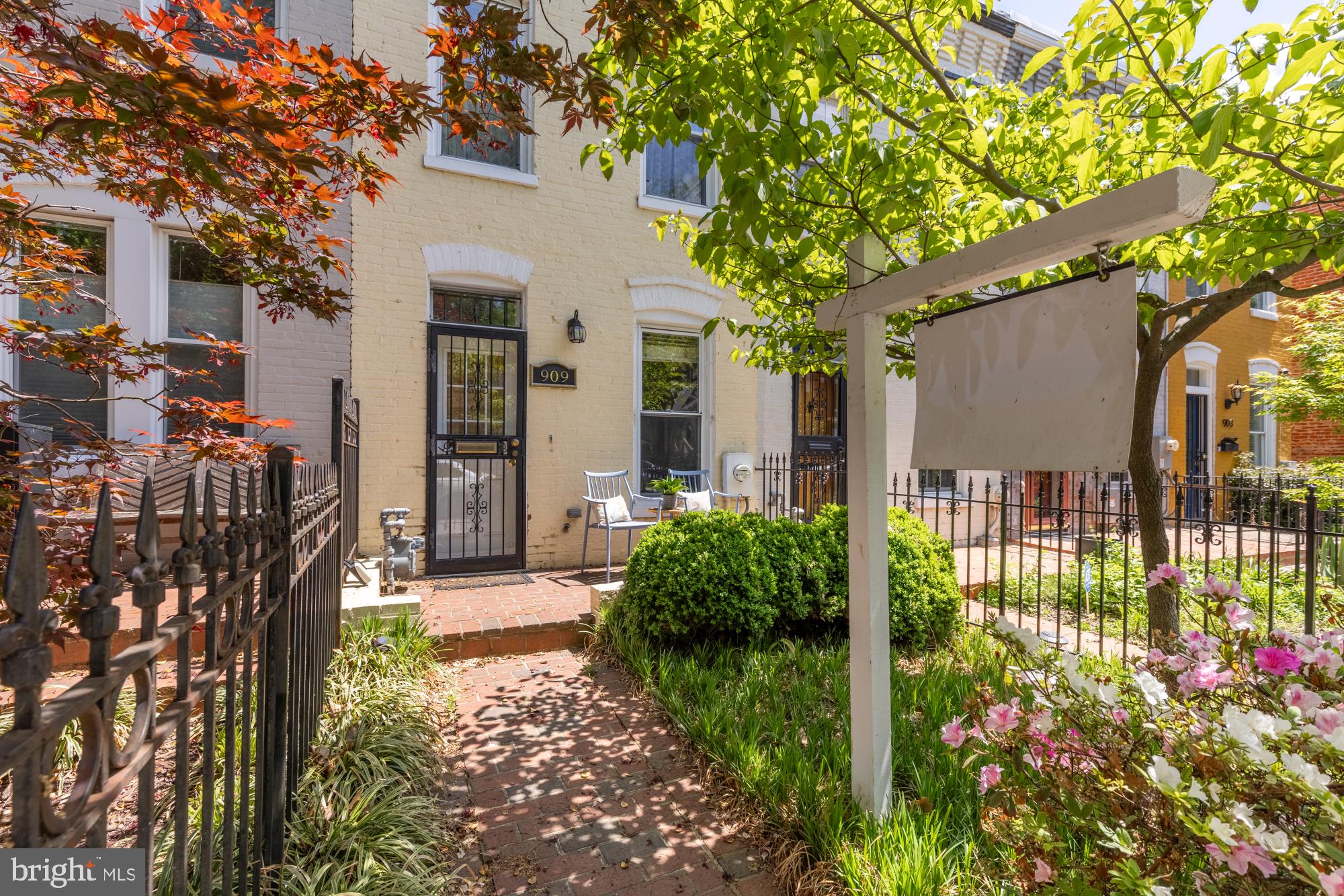 909 8th Street Northeast Washington, DC 20002 - Photo 1 of 25
