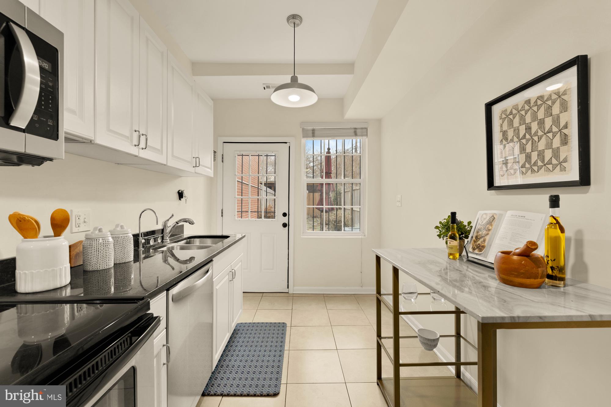 909 8th Street Northeast Washington, DC 20002 - Photo 11 of 25