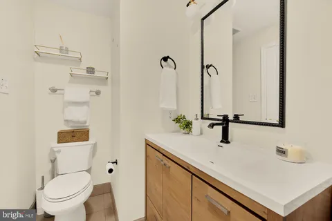 $725,000 | 909 8th Street Northeast, Washington, DC 20002