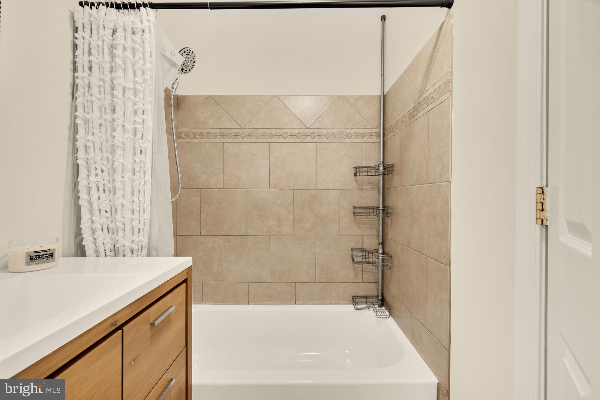 909 8th Street Northeast Washington, DC 20002 - Photo 18 of 25