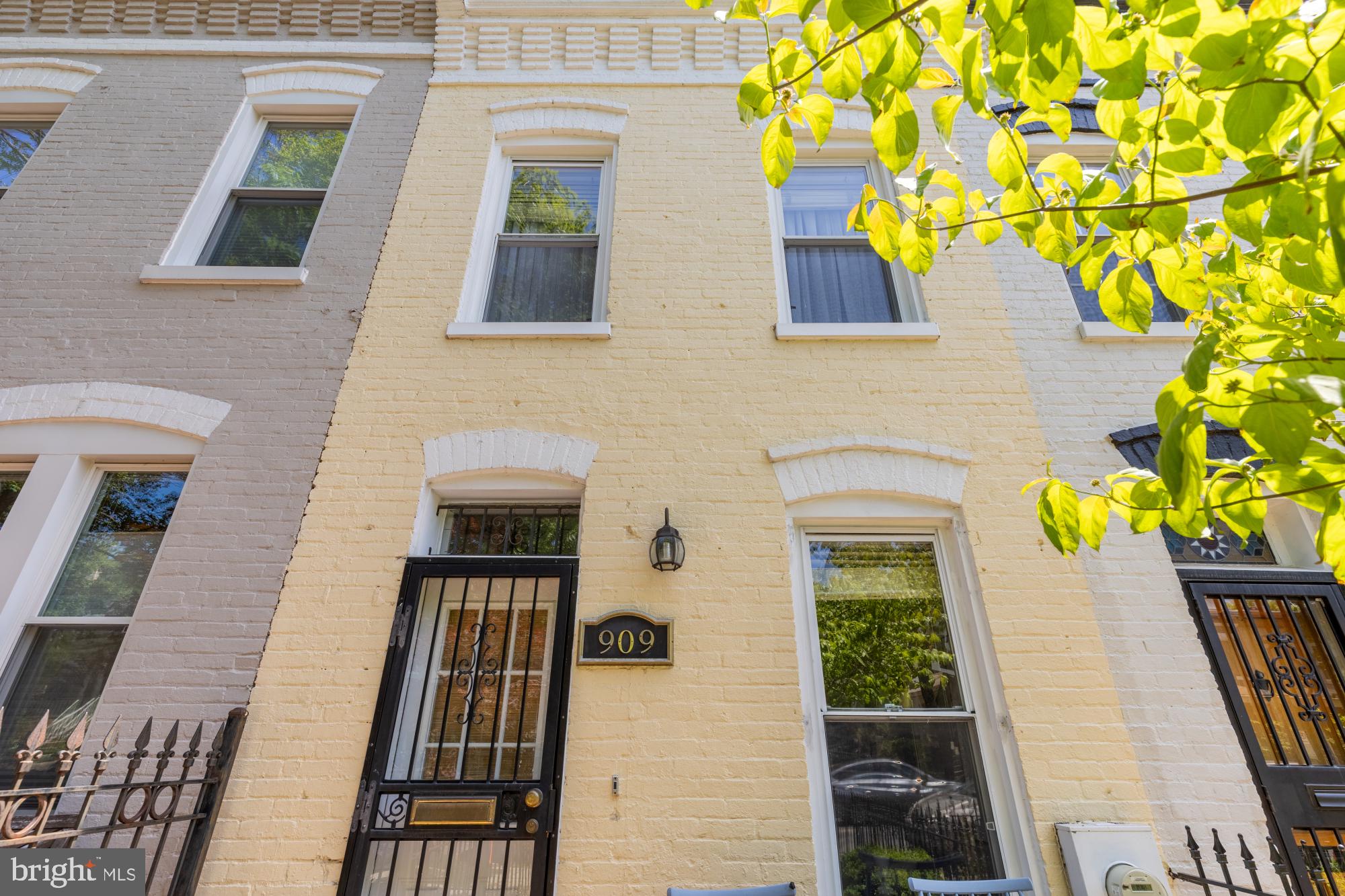 909 8th Street Northeast Washington, DC 20002 - Photo 4 of 25