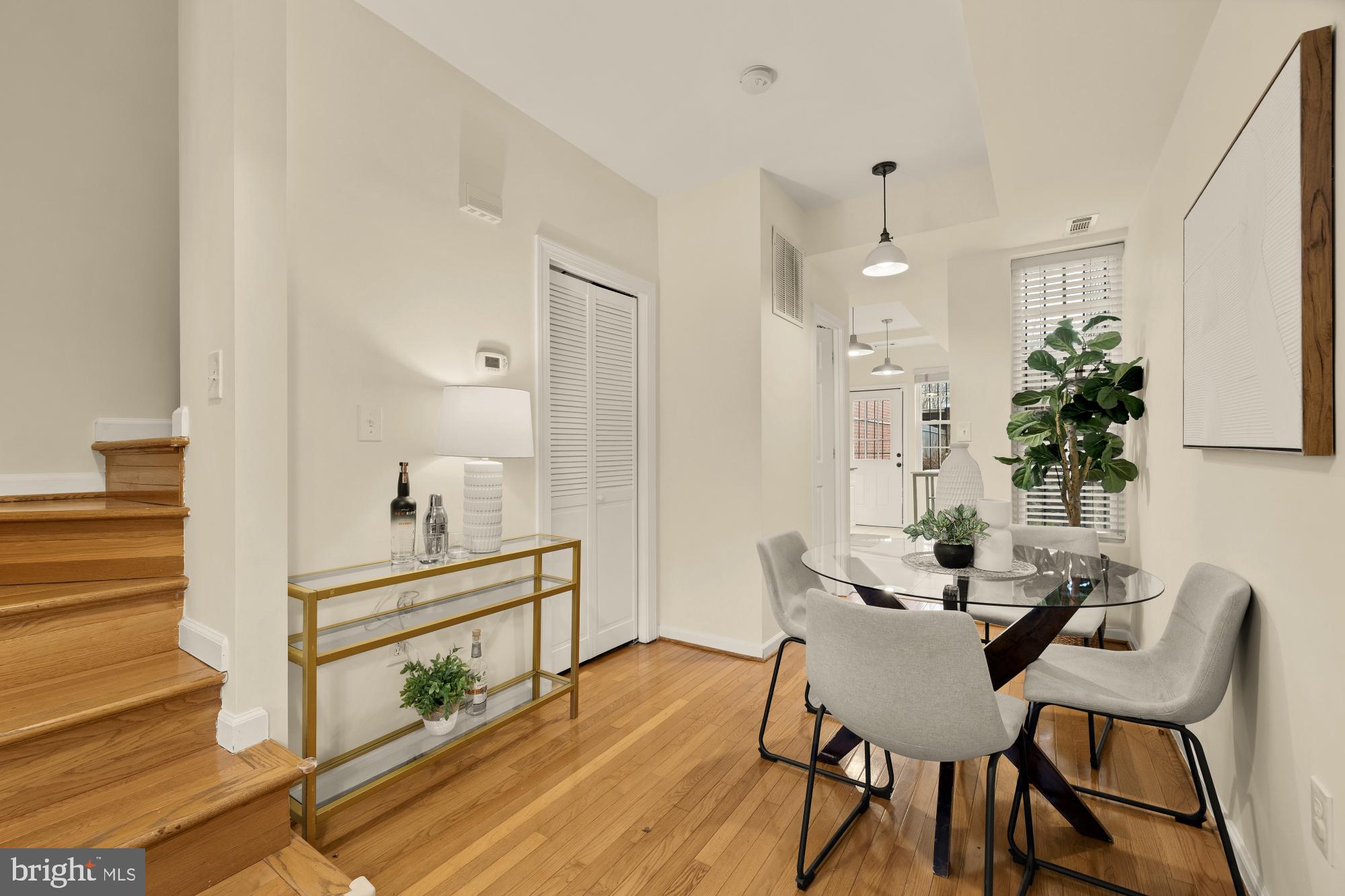 909 8th Street Northeast Washington, DC 20002 - Photo 8 of 25