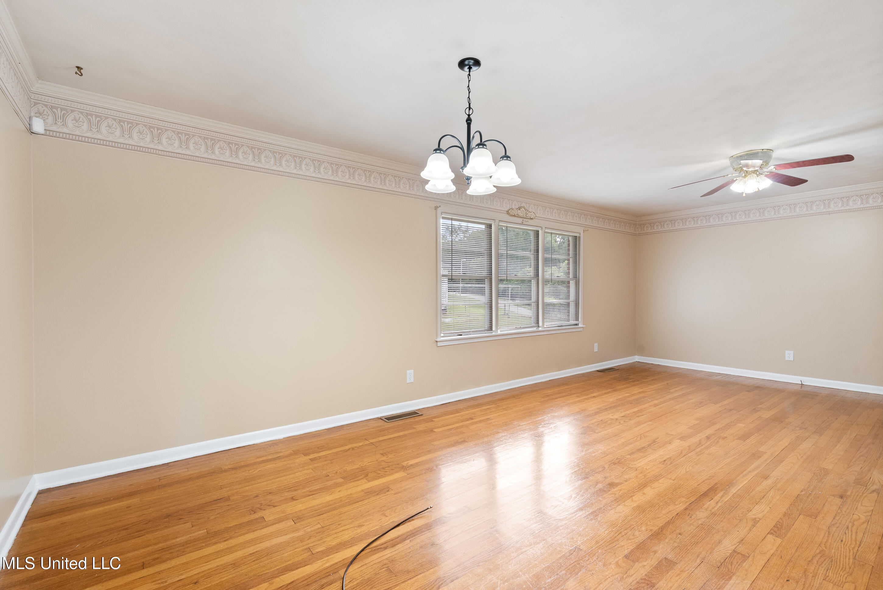 296 Johnson Park Holly Springs, MS 38635 - Photo 11 of 24 DSC09004