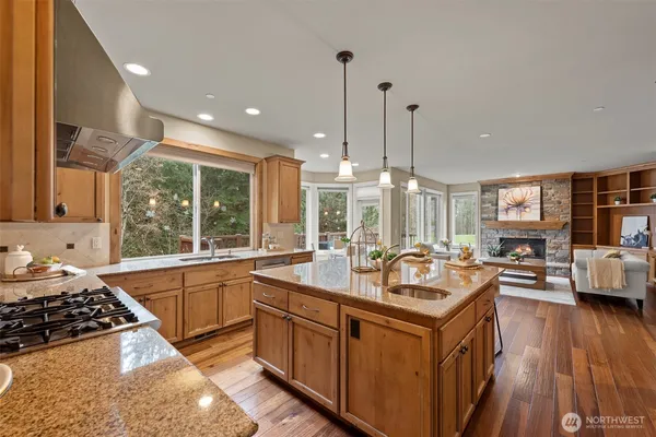 $1,888,666 | 14419 3rd Drive Southeast, Everett, WA 98208