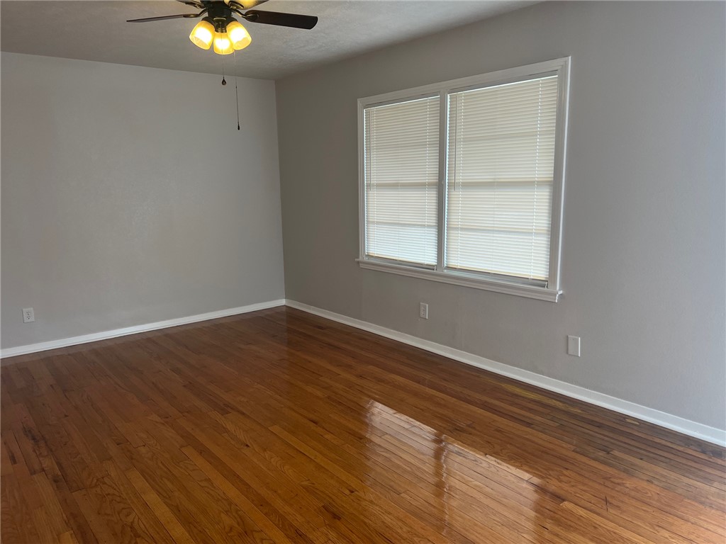 420 Gilbert Street Bryan, TX 77801 - Photo 3 of 7