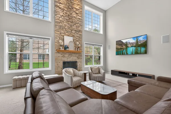 $950,000 | 484 Haleys Hill Court, Palatine, IL 60074