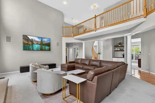 $950,000 | 484 Haleys Hill Court, Palatine, IL 60074