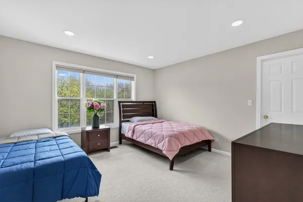 $950,000 | 484 Haleys Hill Court, Palatine, IL 60074